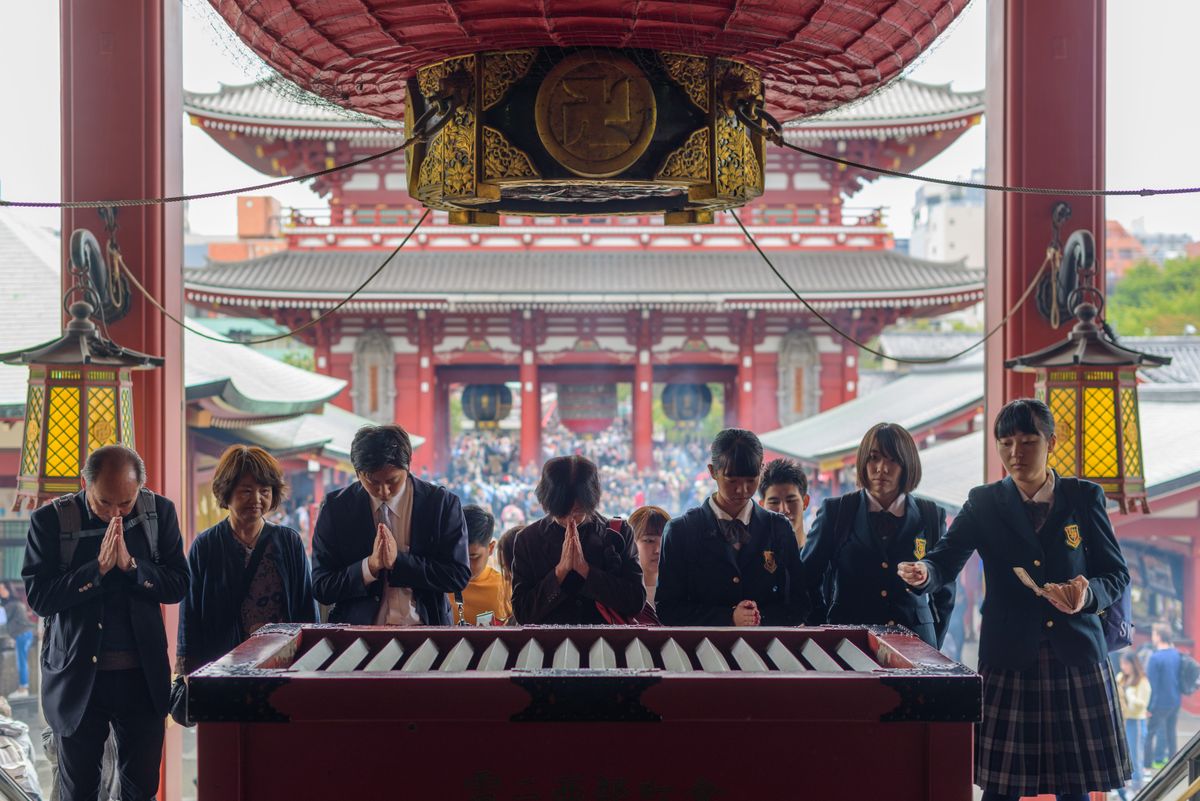 日本の文化に触れる学習者たち